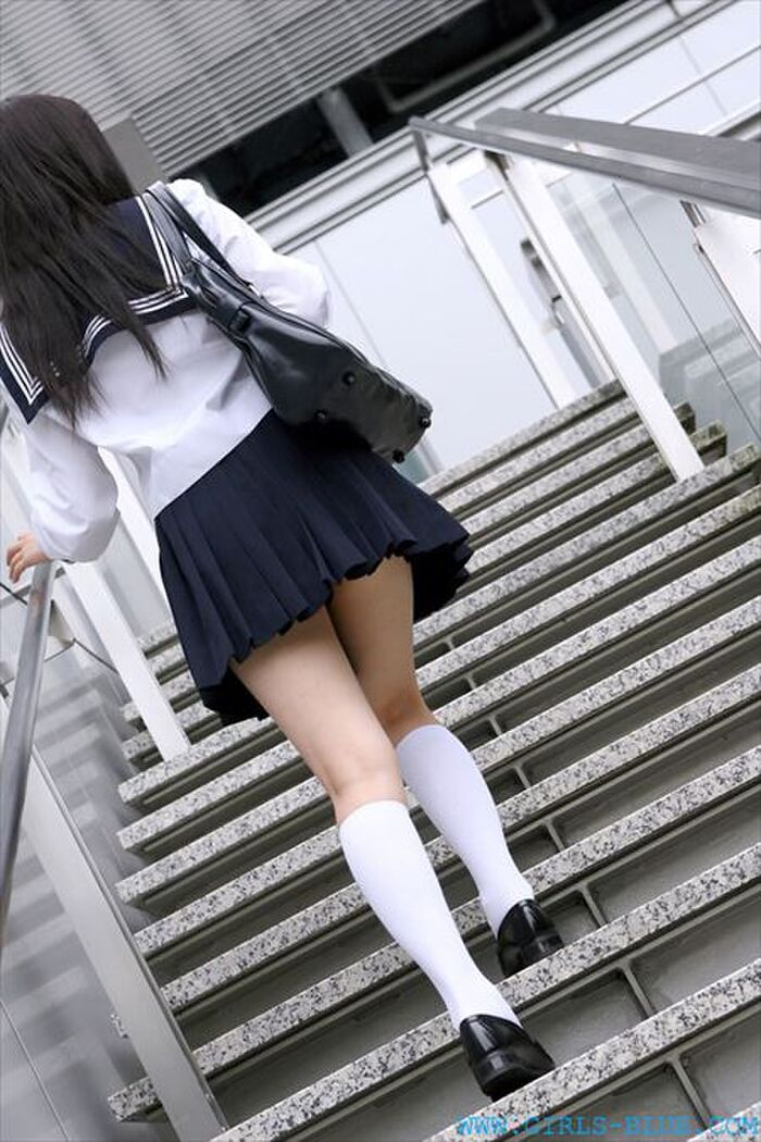 The image that the female high-school cos beautiful woman of the black hair serves in the mouth is too radical ww[31 photos] 13th image