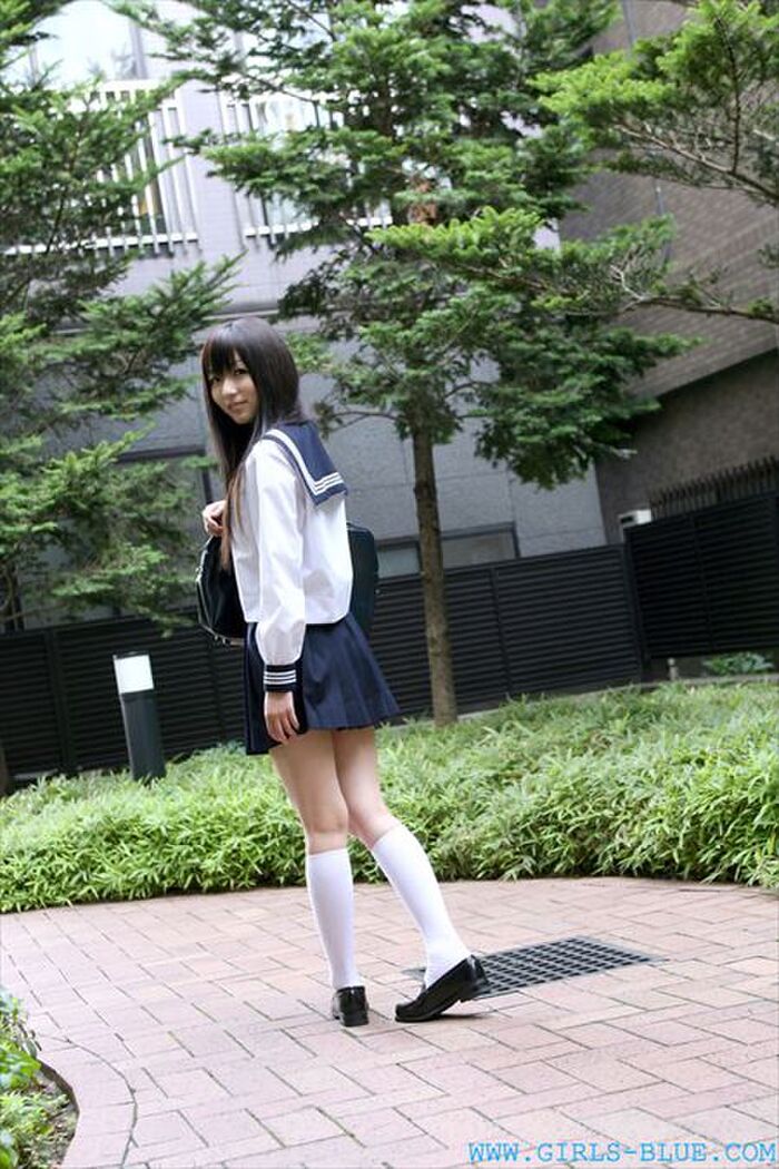 The image that the female high-school cos beautiful woman of the black hair serves in the mouth is too radical ww[31 photos] 27th image