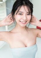 Former Seventeen Exclusive Model Beautiful Girl Kawazu Asuka shows off her outstanding style of nine-headed body in a bikini ww
