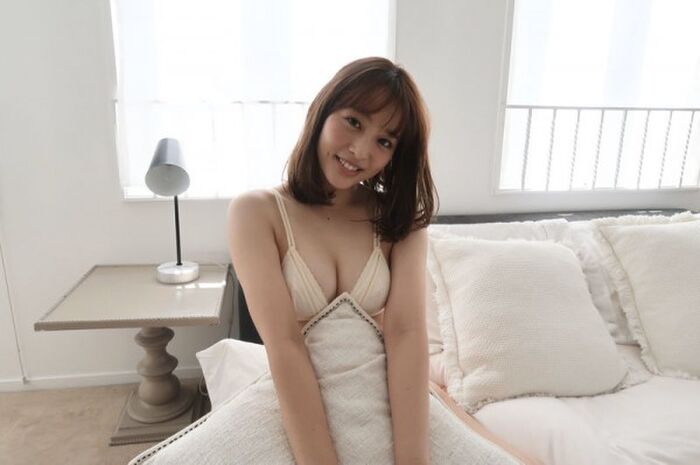 Beautiful woman, Misaki Kamibe of the topic now as 'Horse Good Kingdom' MC, adult charm full opening ww in the bathing gravure first challenge 12th image