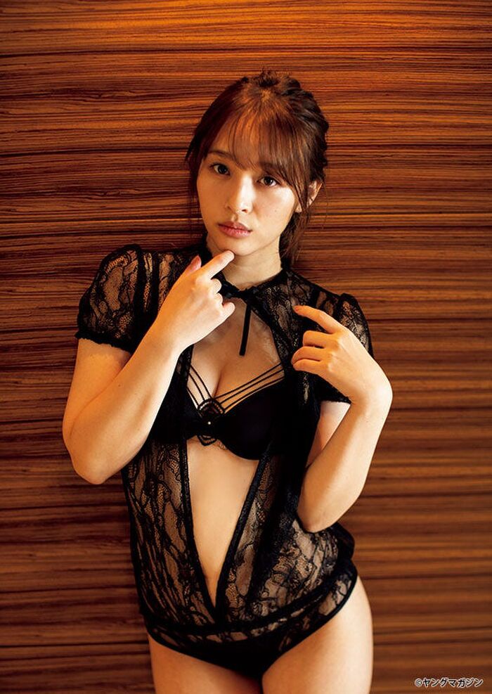 Beautiful woman, Misaki Kamibe of the topic now as 'Horse Good Kingdom' MC, adult charm full opening ww in the bathing gravure first challenge 4th image