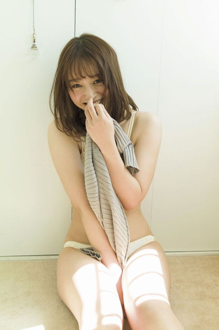 Beautiful woman, Misaki Kamibe of the topic now as 'Horse Good Kingdom' MC, adult charm full opening ww in the bathing gravure first challenge 8th image