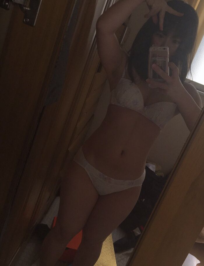 Beautiful Girl 18-year-old has raw and new suksui wet streaks selfie that I've made a face 5th image