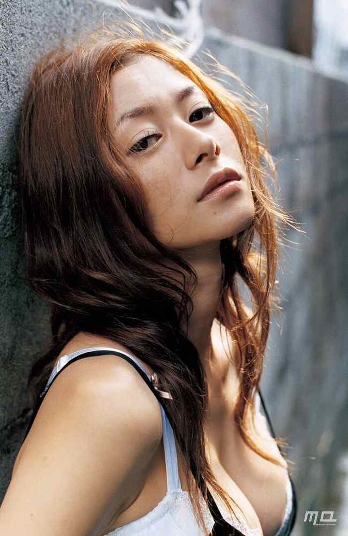 Idol image [Yoko Maki] actress to show off the F cup beauty big in semi-nude and underwear, beautiful actress with a bewitching atmosphere, Yoko Maki. In gravure, she takes off her clothes and becomes a lingerie figure, takes off her underwear, becomes semi-nude, and shows off her wonderful beautiful big. The height is 160cm and it is not so high, but the seem to have grown greatly F cup ah...                                                          2020.06.18 Idle Images 2th image