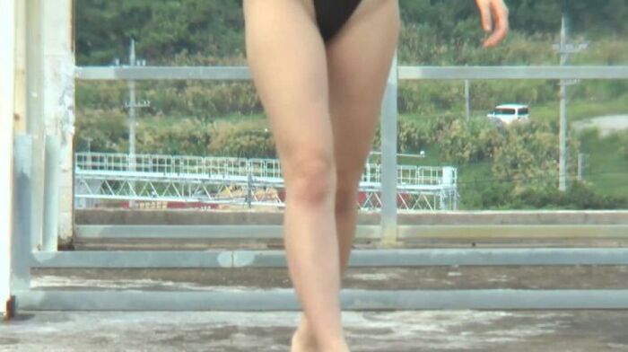 Next-generation beautiful leg queen Miyuki Hayakawa of height 170cm, limit exposure to slender body in tiny lingerie ww 20th image