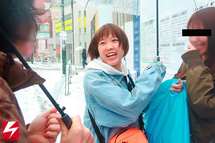 Shortcut girl of the entertainer aspiring, aim to enter the 8th generation of comedy to show off the half-crying Ahe face www 2th image