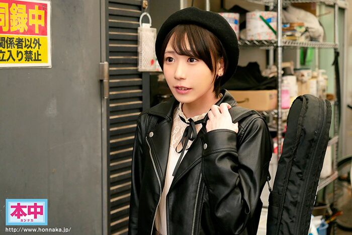 Shortcut girl of the entertainer aspiring, aim to enter the 8th generation of comedy to show off the half-crying Ahe face www 20th image