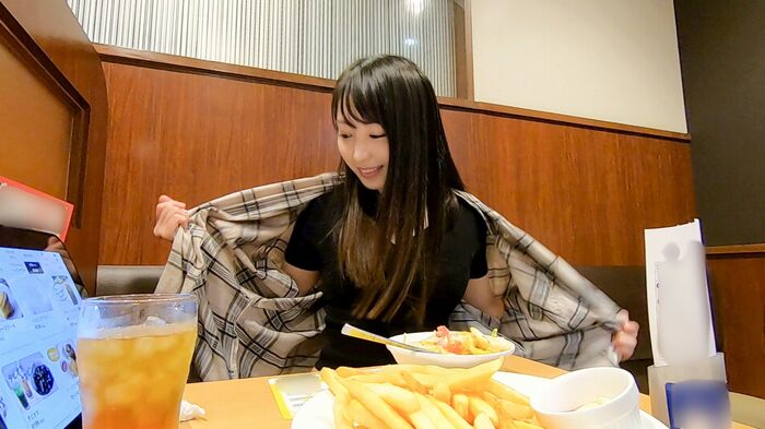 デリヘル呼んだら、エロ尻した中出し本番できちゃう膣ドカタの幼馴染が来た件。NG行為ハメ撮り『街角シロウトナンパ 女子大生をガチ口説き。 ミヅキ 22歳 （弥生みづき）』 4th image