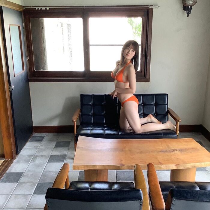 Because dela Awaji, E cup swimsuit image is too rich! Ex mass of active college student members of Lori face, off-shot photo summary! 10th image