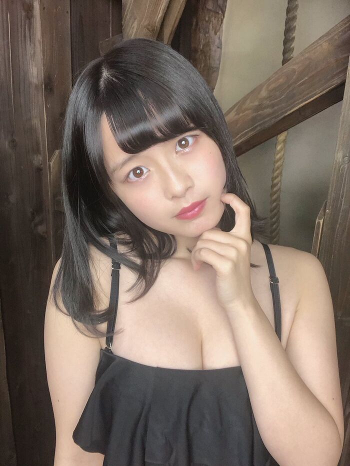 Because dela Awaji, E cup swimsuit image is too rich! Ex mass of active college student members of Lori face, off-shot photo summary! 17th image