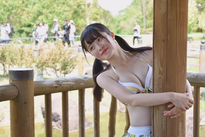 Because dela Awaji, E cup swimsuit image is too rich! Ex mass of active college student members of Lori face, off-shot photo summary! 24th image
