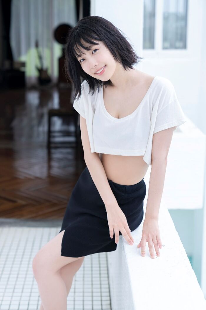 Beautiful girl idol Mizuminato Mio from Fukuoka who buzzed on SNS too cute, extreme gravure show off reminiscent of a hand bra ww 3th image