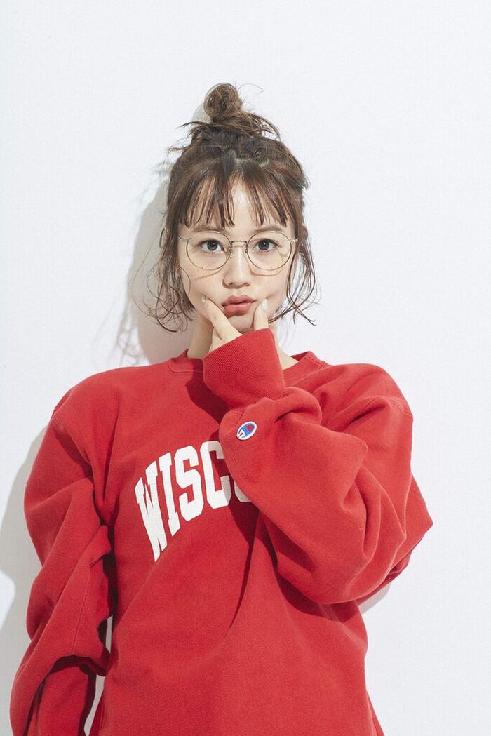 堀北真希の妹NANAMI、初グラビア画像がセクシーすぎる！フライデーでへそ出し＆胸谷間を披露！ 16th image