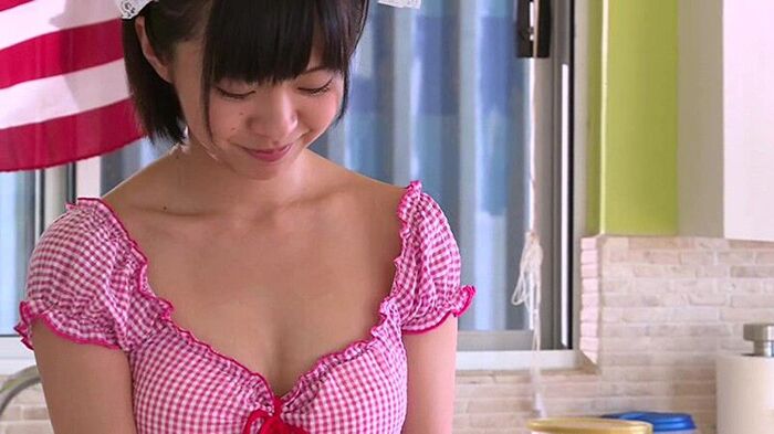 Yuri Asakura, E Cup Swimsuit Gravure Image Is Too Cute! Eravalesi leader shows off beautifully in the off-shot photo of 'Cream'! 38th image