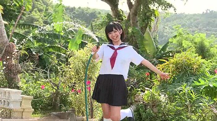 Yuri Asakura, E Cup Swimsuit Gravure Image Is Too Cute! Eravalesi leader shows off beautifully in the off-shot photo of 'Cream'! 43th image