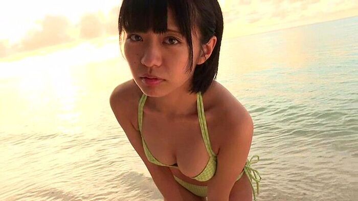 Yuri Asakura, E Cup Swimsuit Gravure Image Is Too Cute! Eravalesi leader shows off beautifully in the off-shot photo of 'Cream'! 53th image