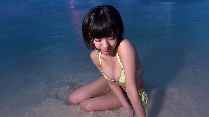 Yuri Asakura, E Cup Swimsuit Gravure Image Is Too Cute! Eravalesi leader shows off beautifully in the off-shot photo of 'Cream'! 54th image