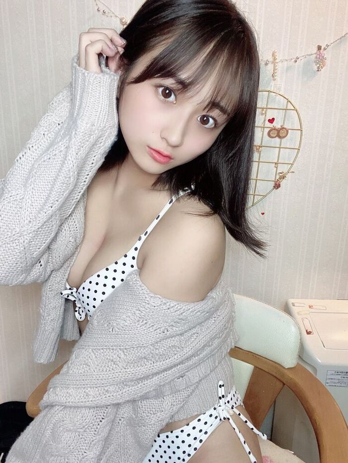 Nishioka Rina, Echiechi Maid's Appearance Is Too Sexy! The swimsuit gravure off shot photograph of the child face Loli big idol is echoed when it is too cute! 14th image
