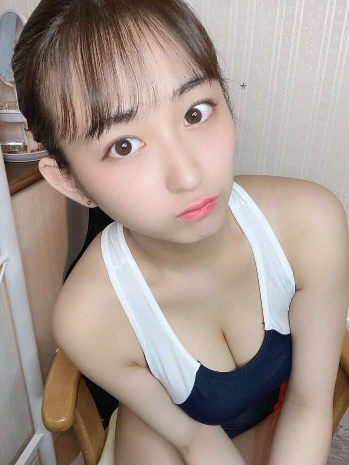 Nishioka Rina, Echiechi Maid's Appearance Is Too Sexy! The swimsuit gravure off shot photograph of the child face Loli big idol is echoed when it is too cute! 9th image
