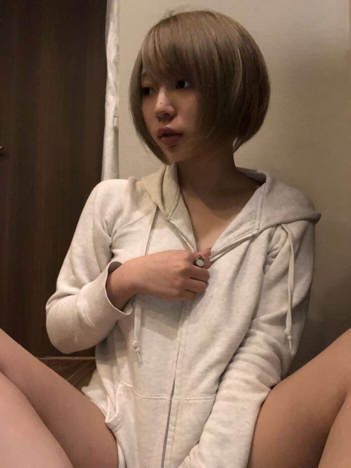 Gradle to post a selfie like a back plaque girls is probably erotic I guess 3th image