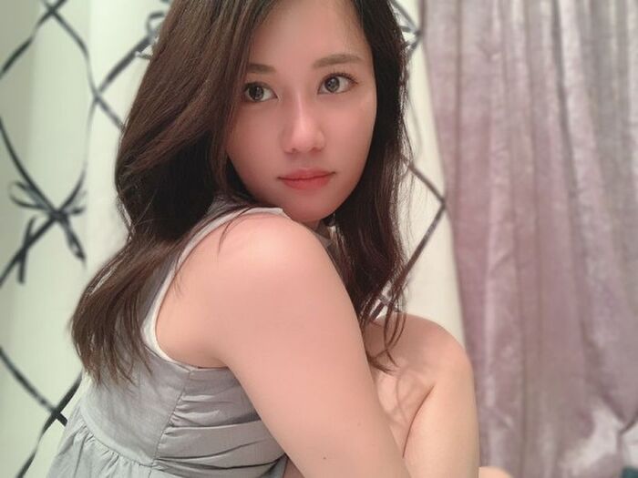 Former AKB48 Suzuki Mariya, I'm challenging the hand bra gravure of the limit exposure in the first photo of the last 20s ww 13th image