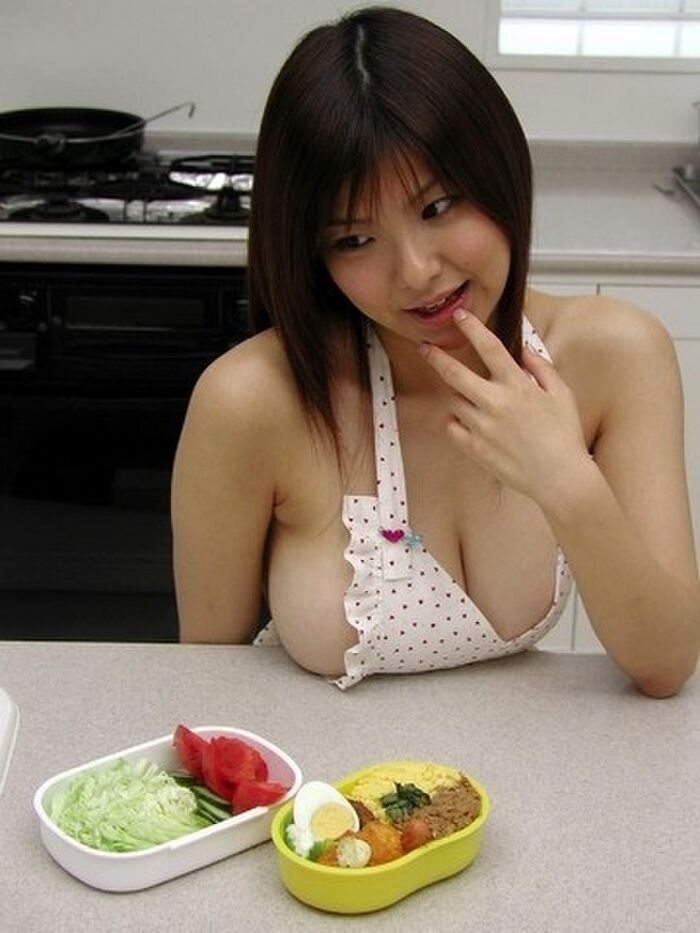 70 swimsuit gravure images of Miri Hanai's J-cup 37th image