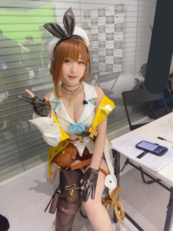 Popular Big Pretty Layer Iori More, Valley Oppai Shows Off At Tokyo Game Show 2020 w 4th image