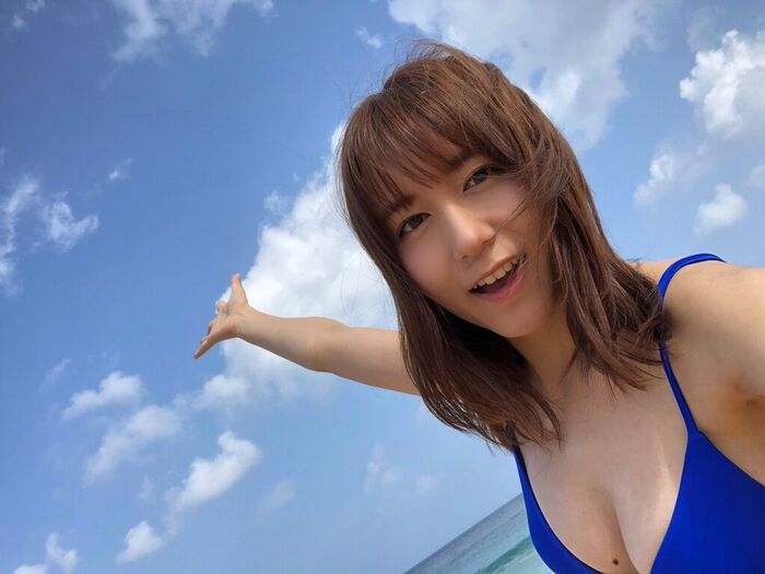 SKE48 Oba Mina, the naked image of the 2nd photo book is too erotic! The cut of the bed and bikini swimsuit is released ahead of time! 27th image