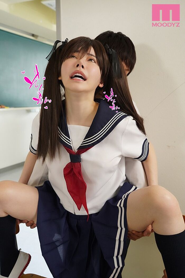 Eymi Fukada who went up to the popular AV actress, ww which becomes the focus of attention of the junior high school boy who was Mace at Disney 5th image