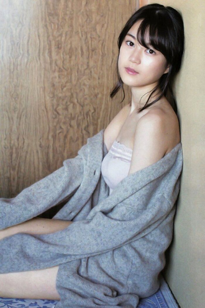 アイドル画像           【生田絵梨花】乃木坂でも大人気な童顔巨乳アイドルのエッチな画像                      乃木坂46の中でも人気を争う、童顔なのに美巨乳のアイドル、生田絵梨花。ビキニ姿になったり下着姿になったりセミヌードになったりと、存分にエッチなボディを披露してくれます。くりくりした瞳の可愛らしい顔とは裏腹に、大きくて綺麗な美巨乳が素晴らしい...                                                          2020.10.07                                                          アイドル画像 5th image