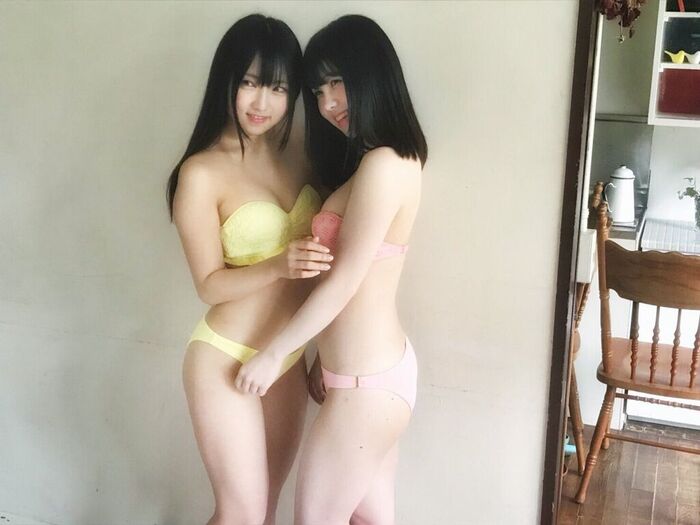 SKE48 Sato Mizuho, too much live costume is a topic! The off-shot image of the chest valley of the estimated D cup is echoed! Swimsuit gravure 16th image