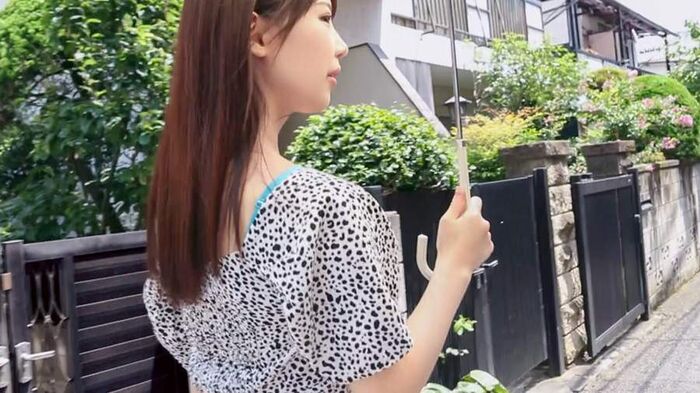 The 20-year-old of G Cup God style is AV's first experience. Kiyomi girls who do not have one-night experience are Oma - Co flood ... 4th image