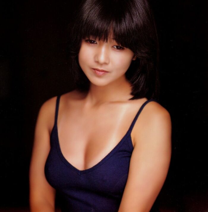 50 gravure images of Miko Miyazaki's 60th birthday swimsuit in bikini for the first time in 40 years 30th image