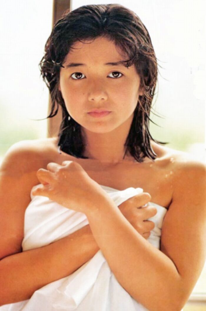50 gravure images of Miko Miyazaki's 60th birthday swimsuit in bikini for the first time in 40 years 38th image