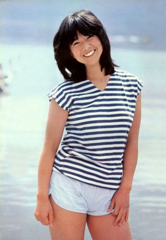 50 gravure images of Miko Miyazaki's 60th birthday swimsuit in bikini for the first time in 40 years 43th image