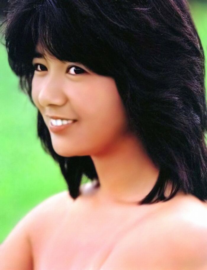 50 gravure images of Miko Miyazaki's 60th birthday swimsuit in bikini for the first time in 40 years 50th image