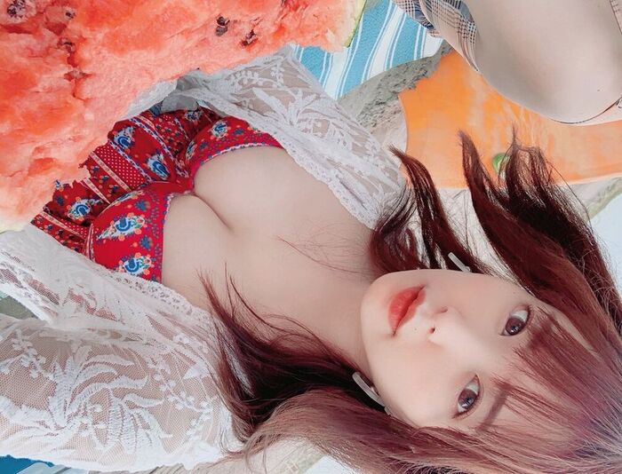 Newcomer voice actor, Kana Narumi, the image of the swimsuit is too naughty! The beautiful milk off-shot photo of the 1st photo collection 'Sandrion' is echoed! 11th image