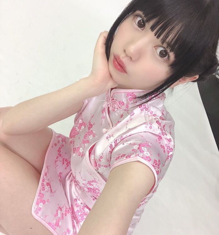 Newcomer voice actor, Kana Narumi, the image of the swimsuit is too naughty! The beautiful milk off-shot photo of the 1st photo collection 'Sandrion' is echoed! 24th image