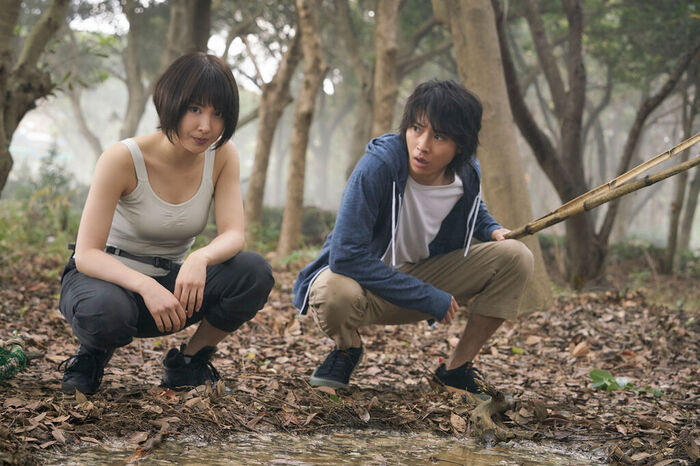 Net impact on Tsuchiya Taisuke's full bust! Scene image release of the drama starring Kento Yamazaki and W [Alice of the current country]! Estimated E-cup body line is the topic! 2th image