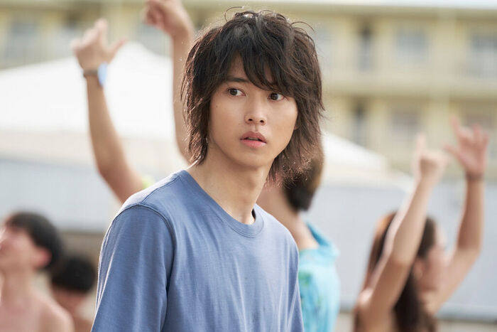 Net impact on Tsuchiya Taisuke's full bust! Scene image release of the drama starring Kento Yamazaki and W [Alice of the current country]! Estimated E-cup body line is the topic! 5th image