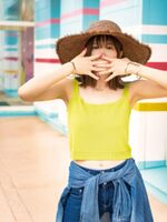 声優の諏訪彩花、SEXY水着姿画像を公開！2nd写真集「ひだまり」で美バスト＆美ヘソを大胆披露！