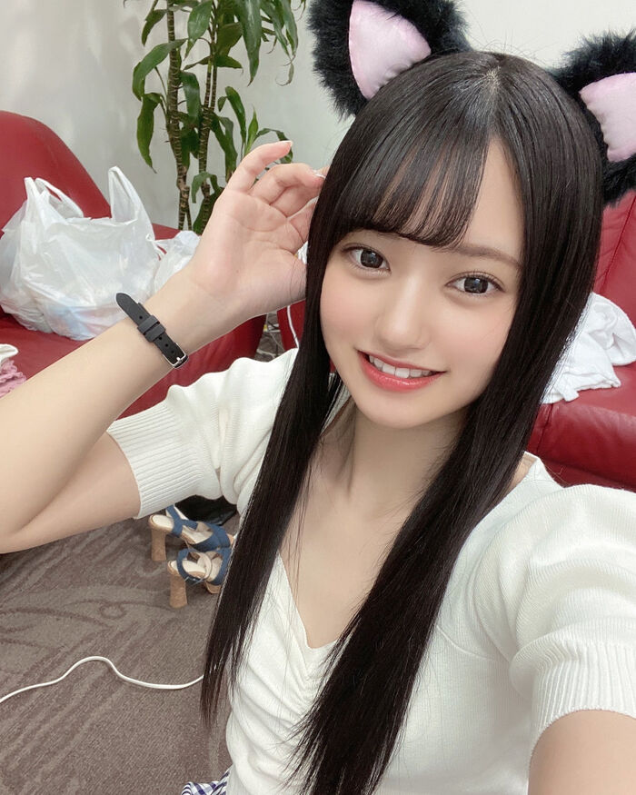 Take Umi-chan of the hairless new AV actress who made her AV debut is too beautiful girl 15th image