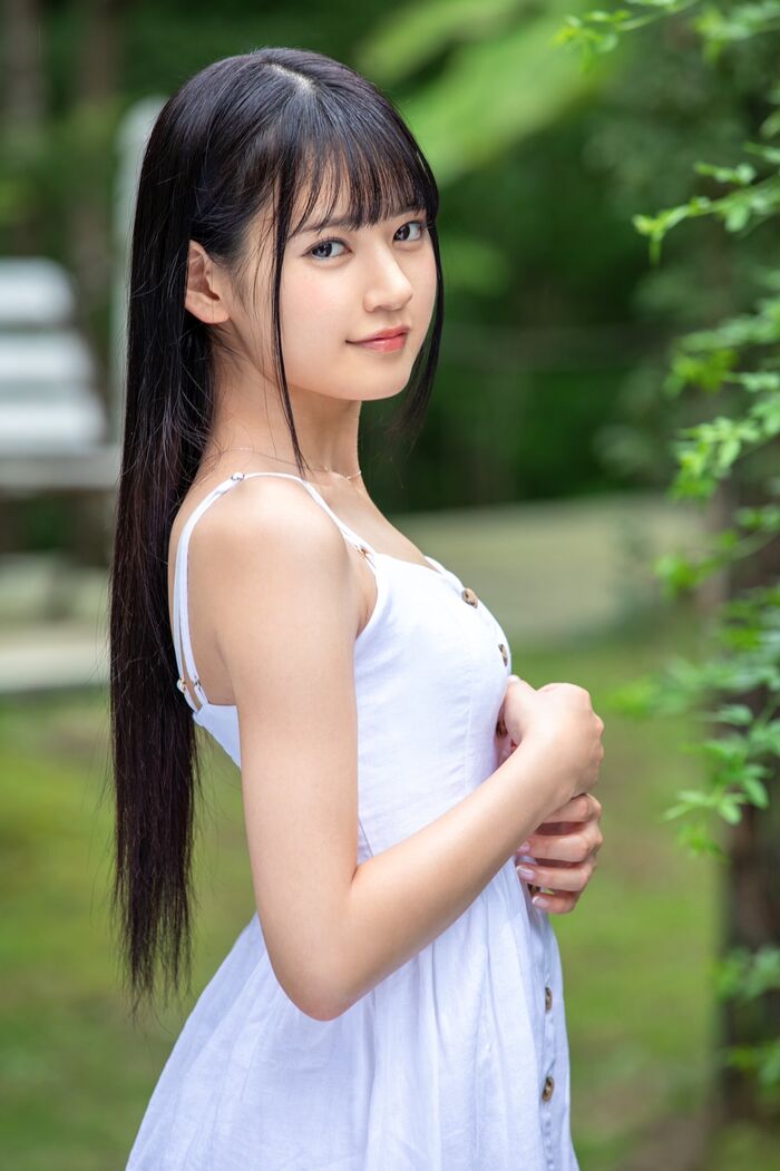Take Umi-chan of the hairless new AV actress who made her AV debut is too beautiful girl 3th image
