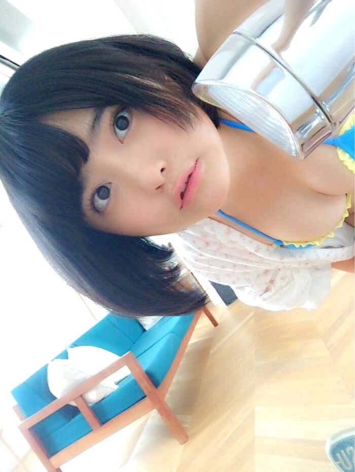 Iriscon Okada Ayamu, swimsuit gravure image is the best in Echie! Estimated D cup beautiful milk show off in Young King! 18th image