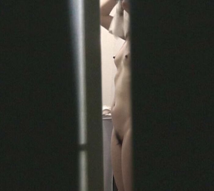 Bathroom Selfie Erotic Images 172 Photos! The naked body wet with water brings out eroticism. 29th image