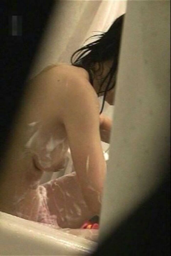 Bathroom Selfie Erotic Images 172 Photos! The naked body wet with water brings out eroticism. 36th image