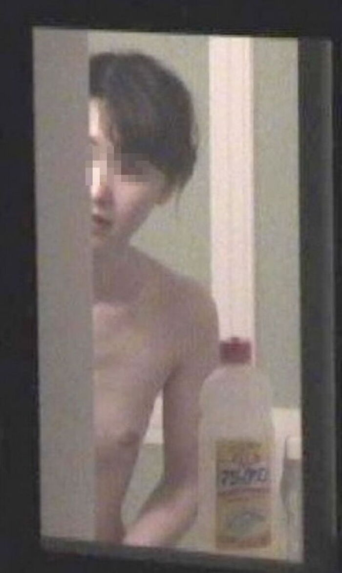 Bathroom Selfie Erotic Images 172 Photos! The naked body wet with water brings out eroticism. 43th image