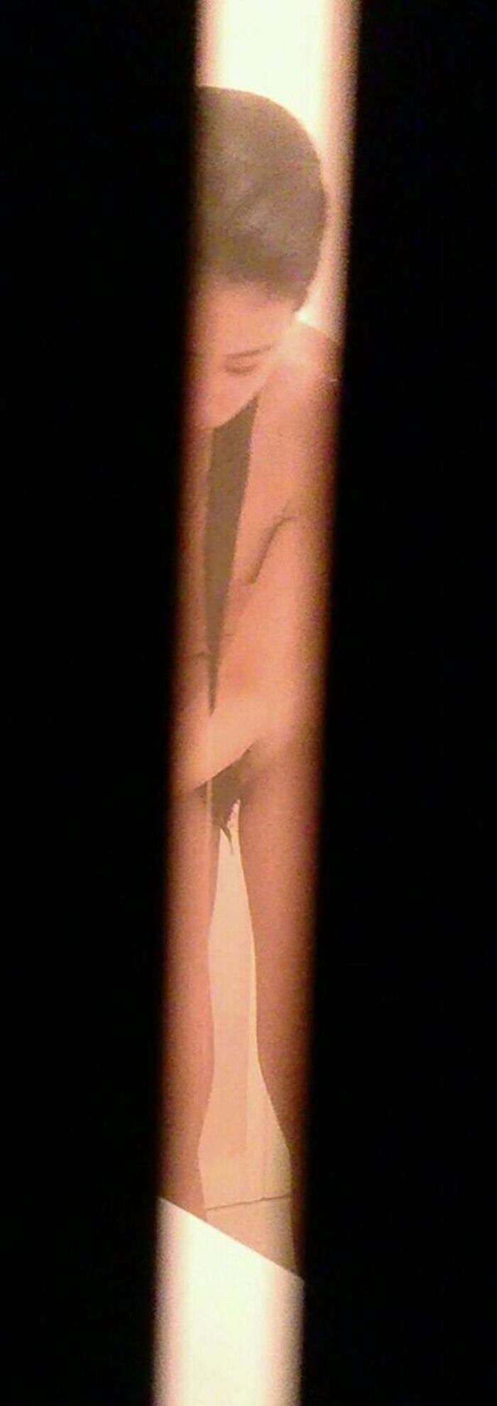 Bathroom Selfie Erotic Images 172 Photos! The naked body wet with water brings out eroticism. 60th image