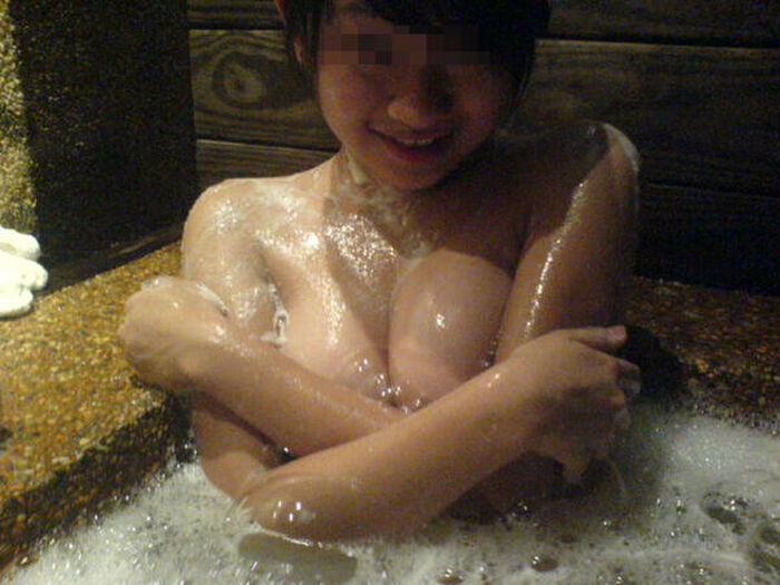 Bathroom Selfie Erotic Images 172 Photos! The naked body wet with water brings out eroticism. 66th image
