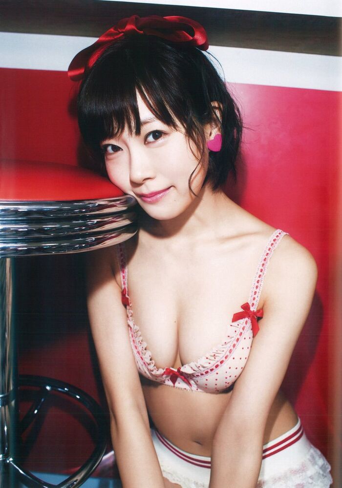 Miki (Miyuki Watanabe) semi-nude and swimsuit, underwear appearance image 200 sheets 71th image